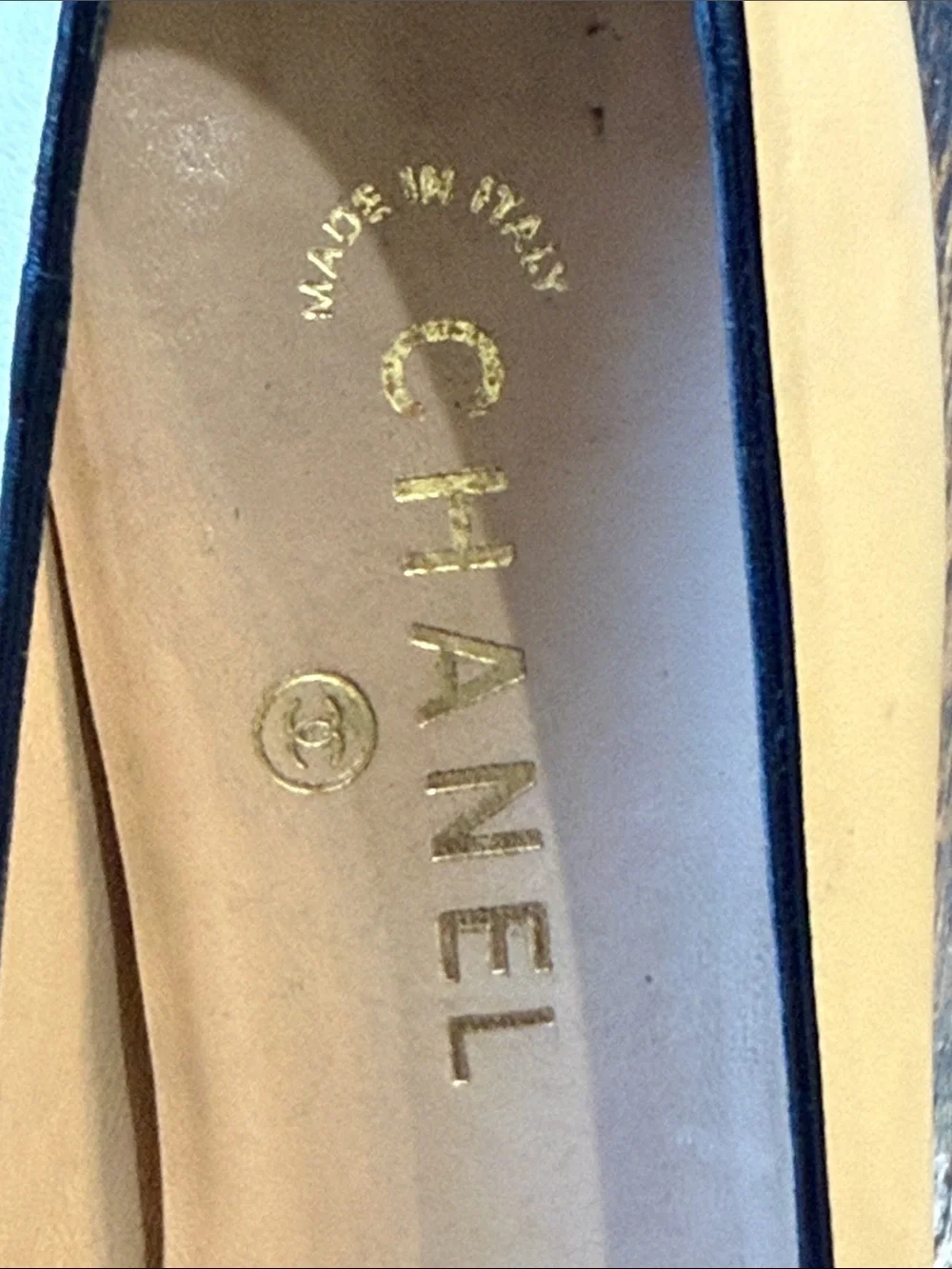 CHANEL Beige and Black Quilted Cap-Toe Bow Pumps size 39